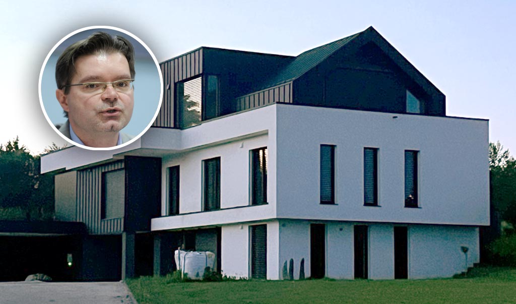 Kako si je dekan Mirko Pečarič privoščil novo vilo?