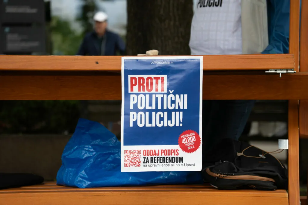 Mobilizacija levega omrežja uspela: Referendum o zakonu, ki bi lahko odprl preiskavo Gen-I in medijev