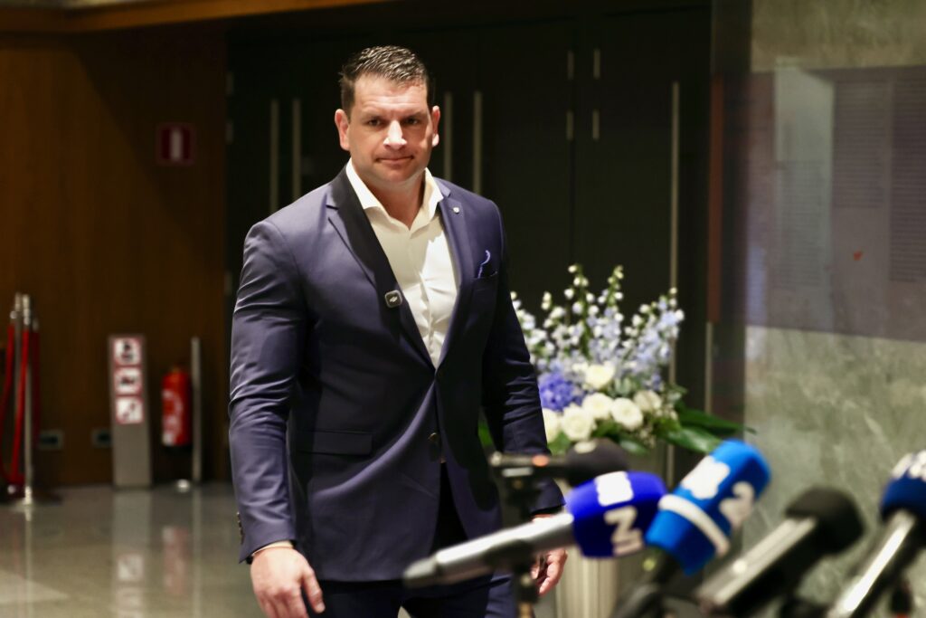 Resnica ne gre v partnerstvo, ki ga je ponudil premier Janša