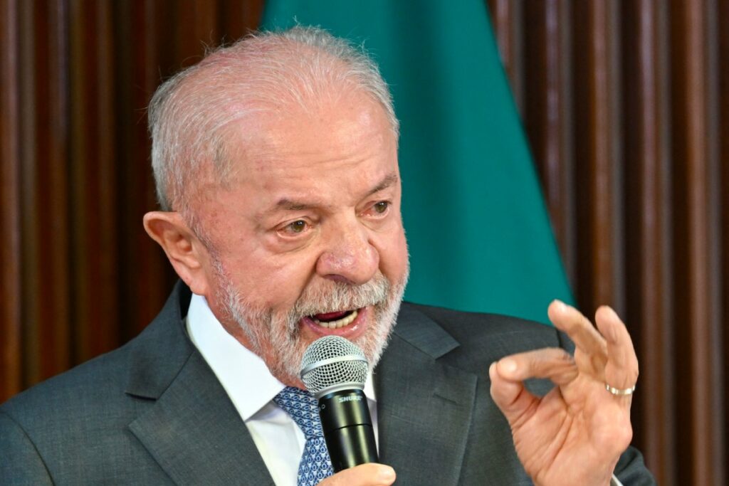 Lula bi Bolsonarova sinova kar obesil
