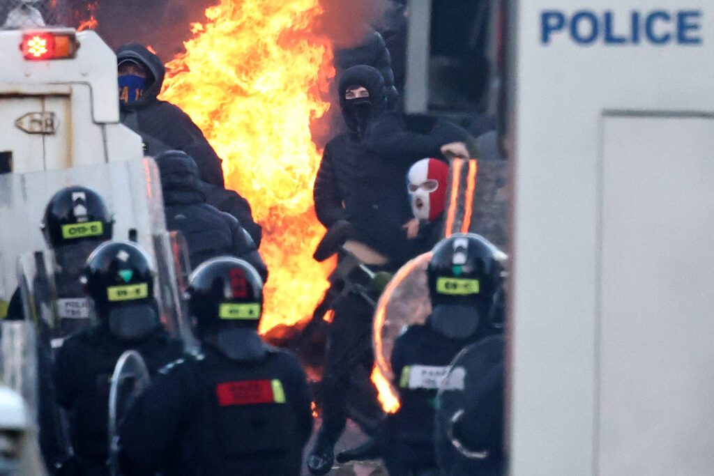 Nasilje migrantov končno opira oči evropske javnosti