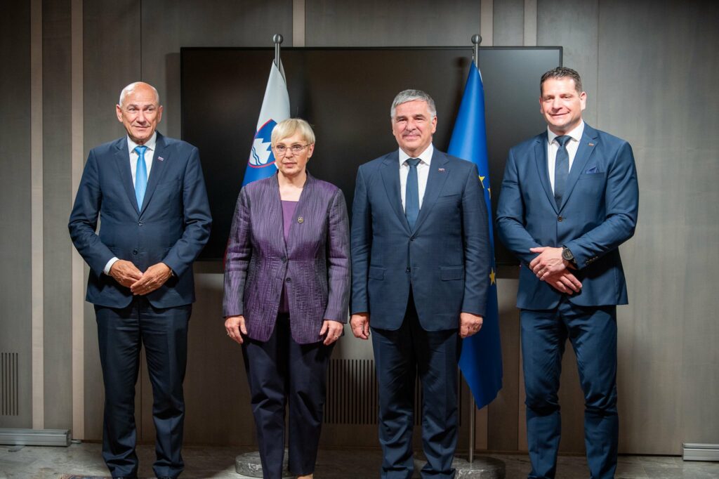 Prvič v zgodovini: na slavnostni seji DS ob dnevu državnosti skupaj vsi trije najvišji državni funkcionarji