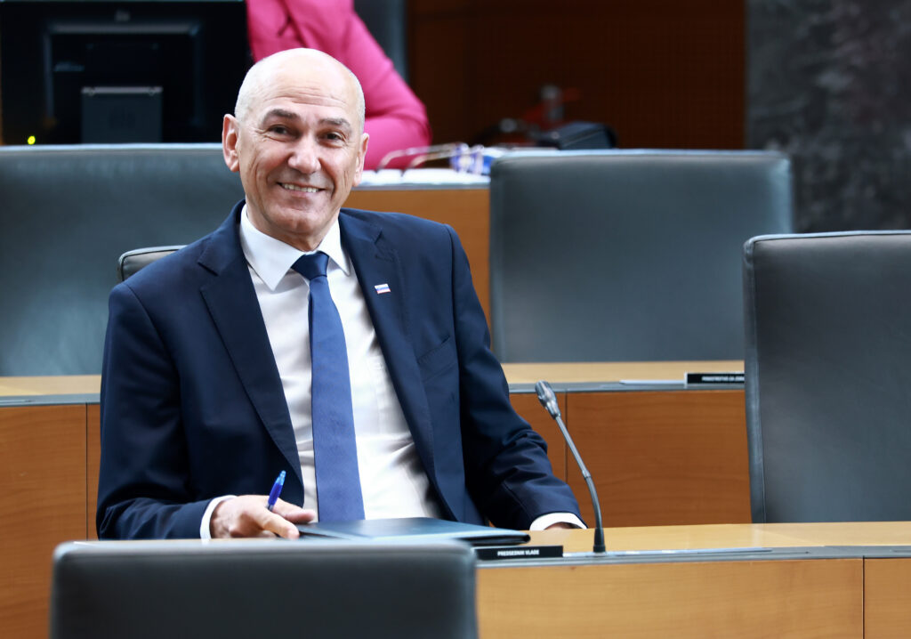 [V živo] Janša opoziciji ponudil roko sodelovanja v “vladi za vso Slovenijo in vse generacije”