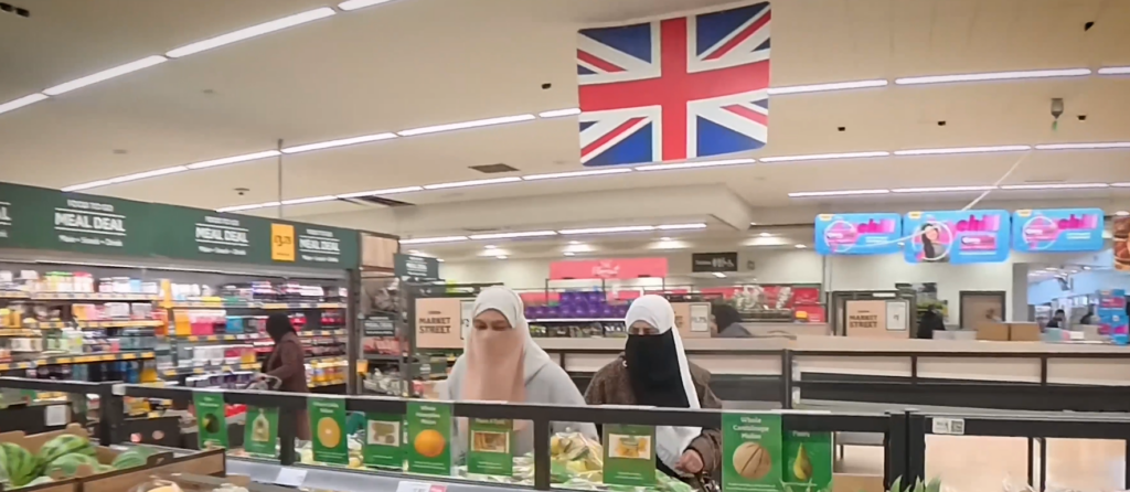 Dokumentarec o islamizaciji pretresa Britanijo: Kar se je zgodilo Birminghamu, se lahko zgodi celotnemu Zahodu