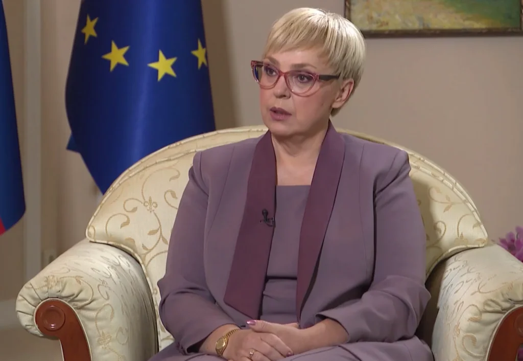 Pirc Musarjeva degradira svojo funkcijo na raven poceni političnega aktivizma