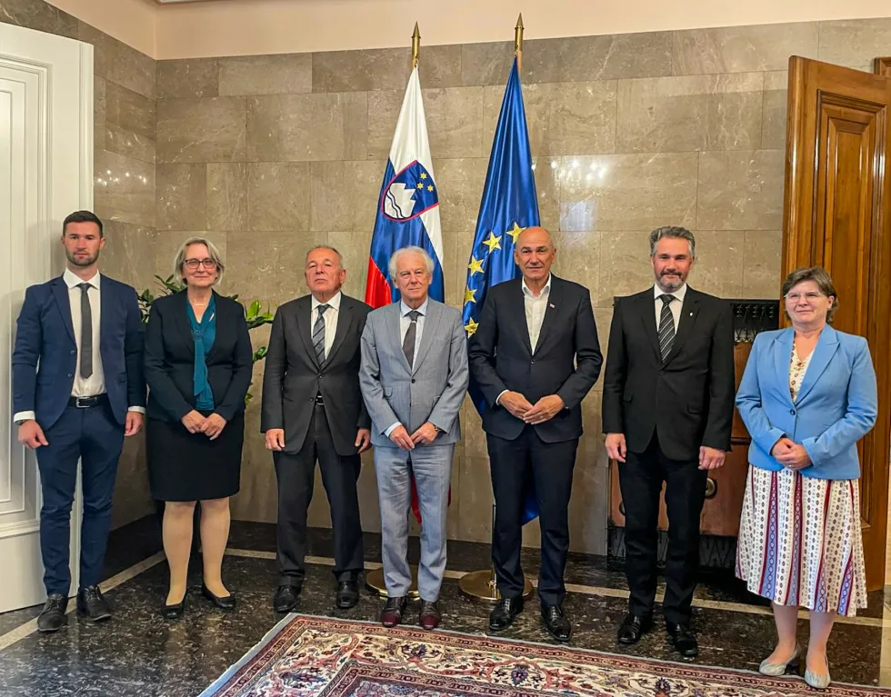 Srečanje vlade in Fiskalnega sveta z namenom zagotavljanja vzdržnih financ