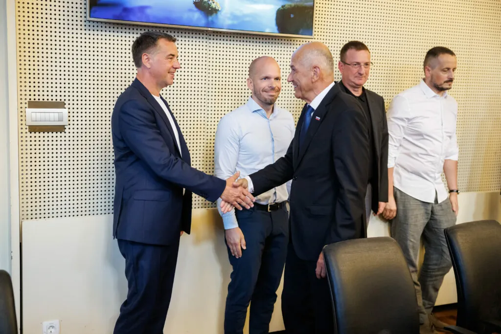 Slovensko gospodarstvo je pod novo vlado zajel val optimizma: razpoloženje raste že tretji mesec