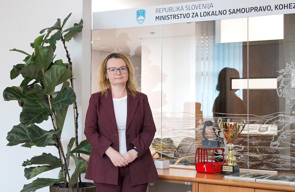 [Intervju] Dr. Monika Kirbiš Rojs: Slovenija si ne sme in ne more privoščiti izgube evropskih sredstev
