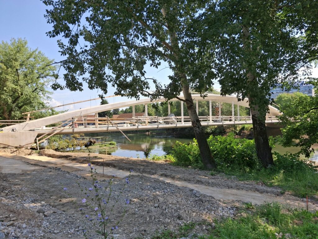 Hočevar iz civilne iniciative ostro nad potratnega Jankovića: Ljubljančani od »lepega« stadiona ali »razkošne« brvi ne bomo živeli boljše!