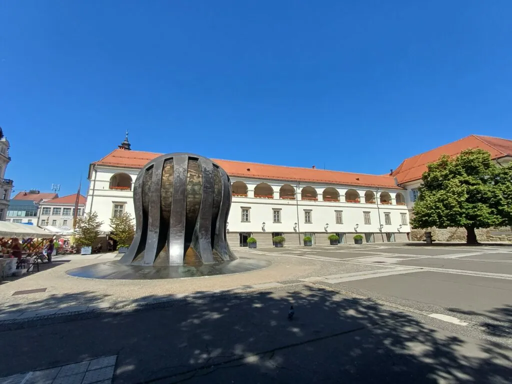 Zdaj je tudi uradno! V Mariboru imamo prvo ministrstvo s sedežem izven Ljubljane
