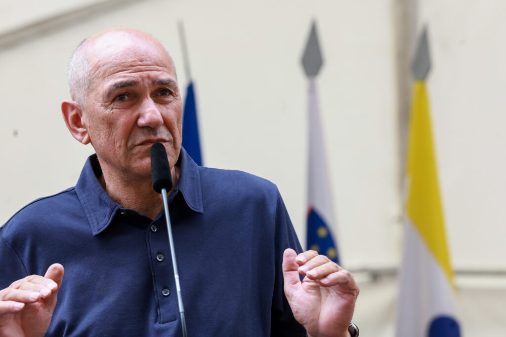 [Foto] Janša v Bovcu: “Ni več gibanja, zdaj se borimo za svobodo!”