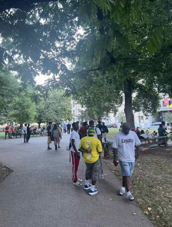 Ali je to še Ljubljana? Miklošičev park zavzeli migranti