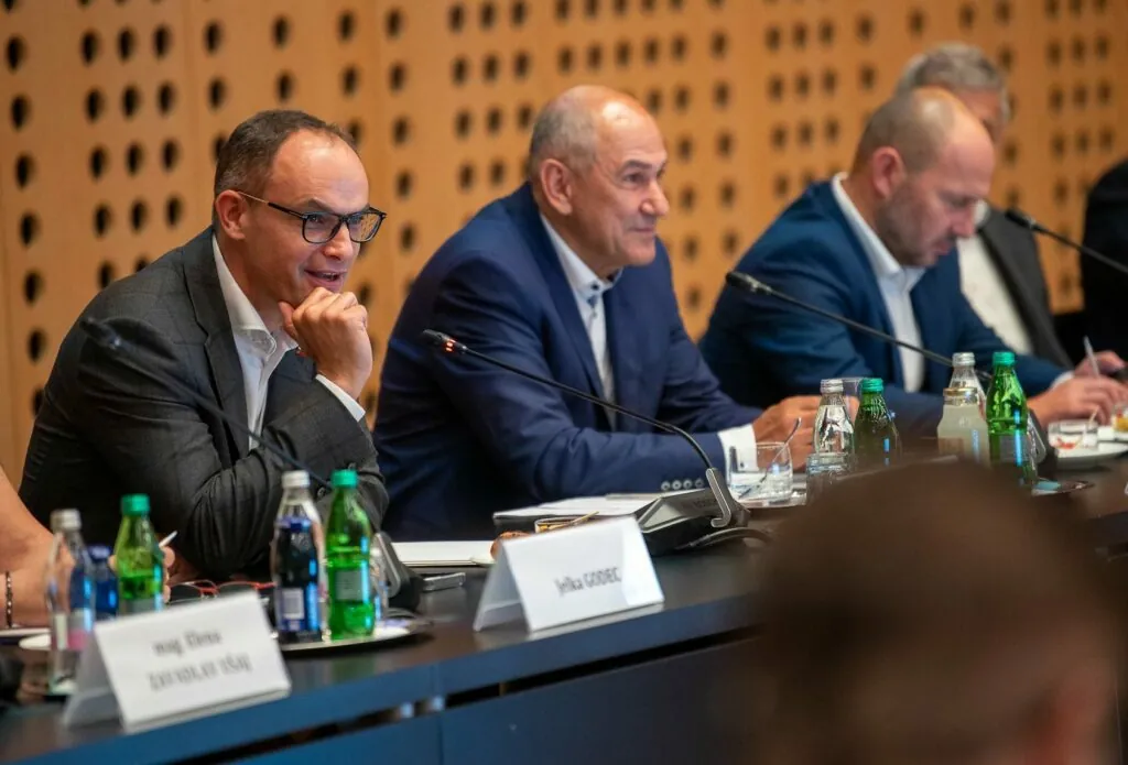 Prvi vrh koalicije: saniranje Golobove katastrofe in prioritetni projekti