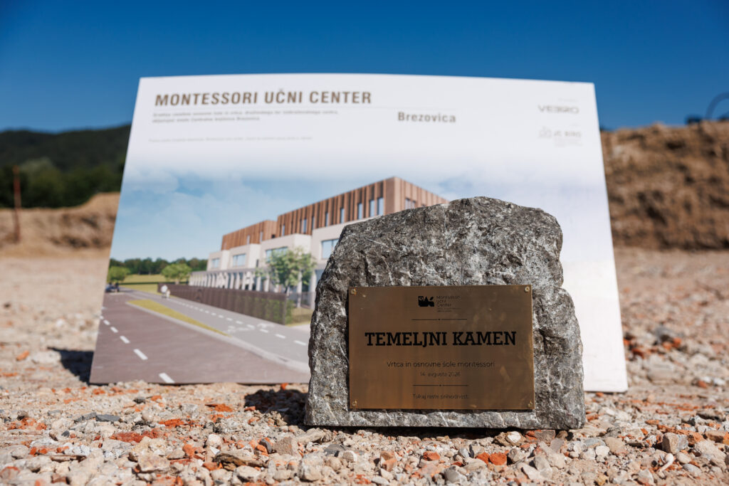 Položen temeljni kamen za učni center Montessori – na slovesnosti tudi Peter Prevc