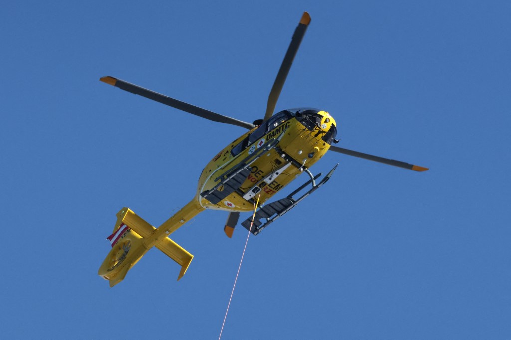 Pohodniki v Avstriji so se zaplezali – helikoptersko reševanje bodo plačali sami