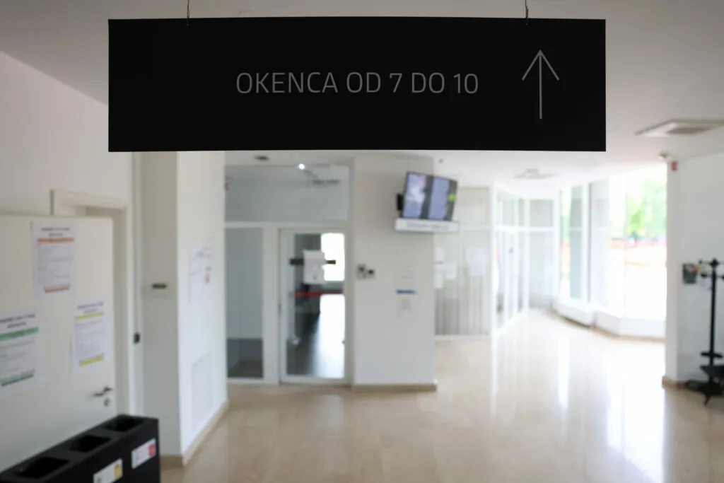 Obeta se podaljšanje delovnega časa upravnih enot – zadeve bo mogoče urejati tudi brez dopusta