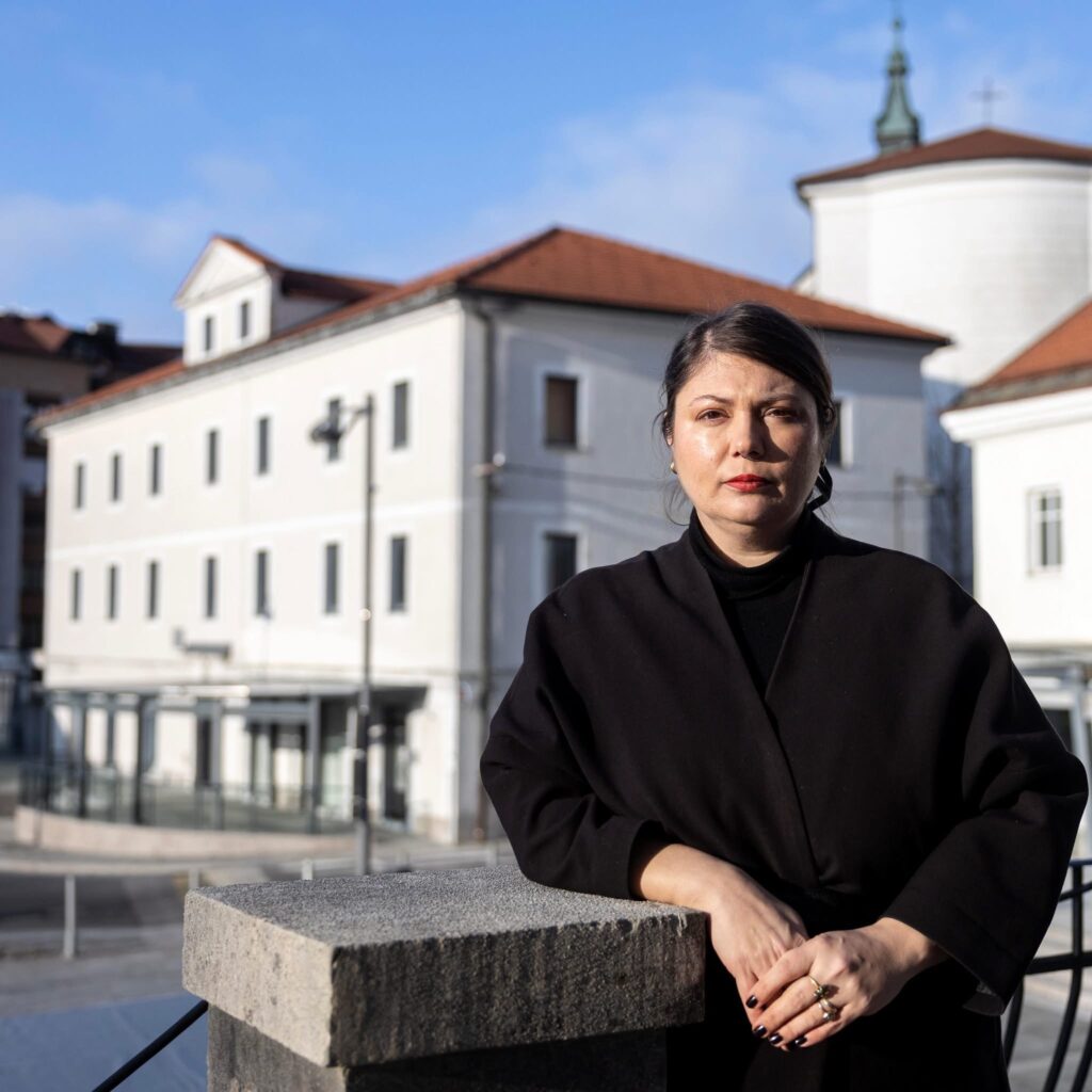 Kako je sporočilo tesne sodelavke Aste Vrečko podrlo tezo Levice o nepoznanstvu s Smodejem