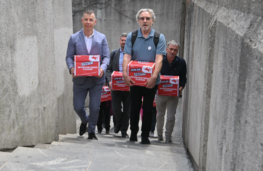 Kaj vse vam bodo vzeli, če bo na referendumu padel “interventni zakon”