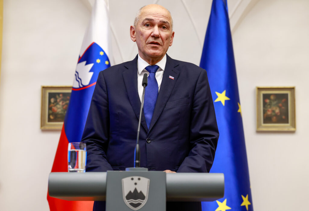 Janševa poslanica ob prazniku: “Primorska je za vedno in od vedno slovenska, zato gre za njeno vrnitev in ne priključitev”