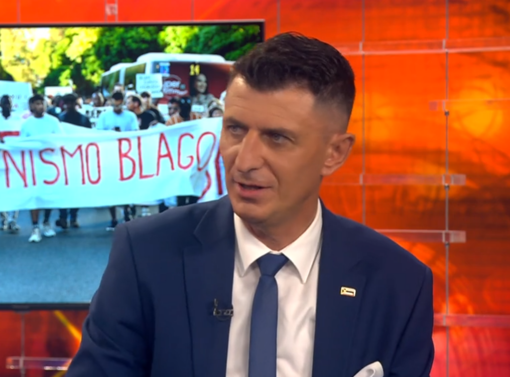[Video] Kosi: V nekaterih občinah ima volilno pravico že do 14 odstotkov tujcev