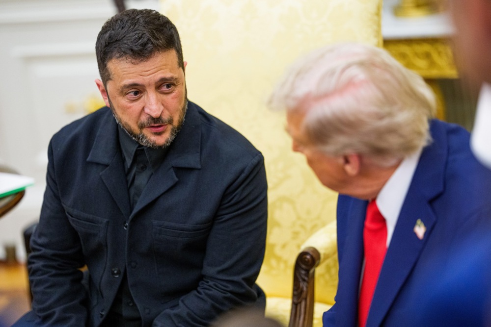 Odnos med Washingtonom in Kijevom znova napet, Trumpu naj bi šel Zelenski na živce