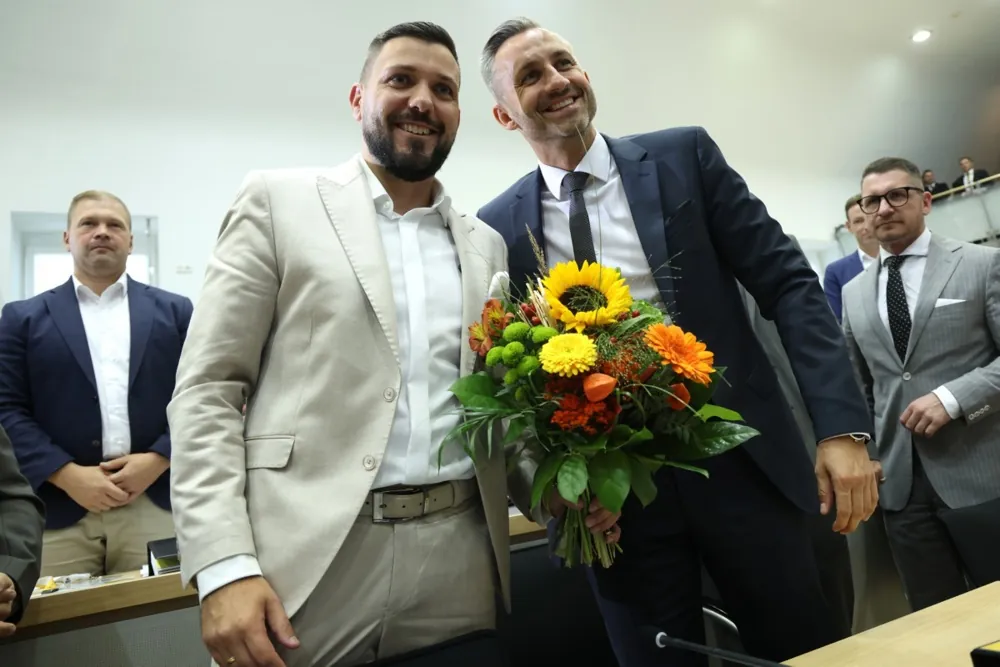 Velik preboj nemške desnice: AfD dobila prvega predsednika deželnega parlamenta