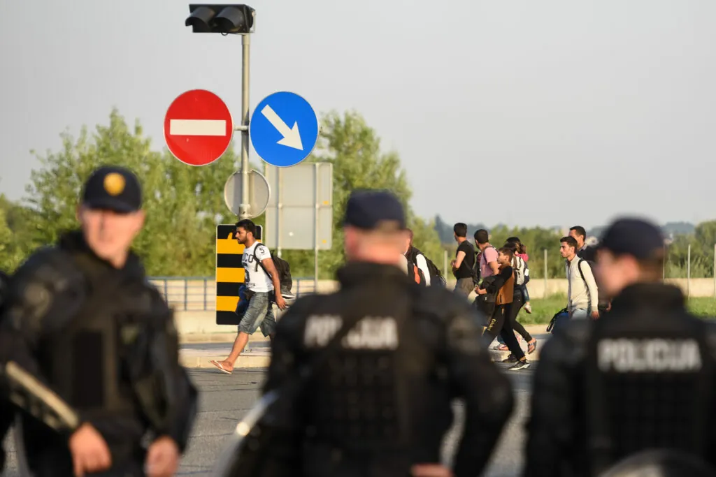 Skoraj 150 tujcev prijetih zaradi nezakonitega prestopa meje