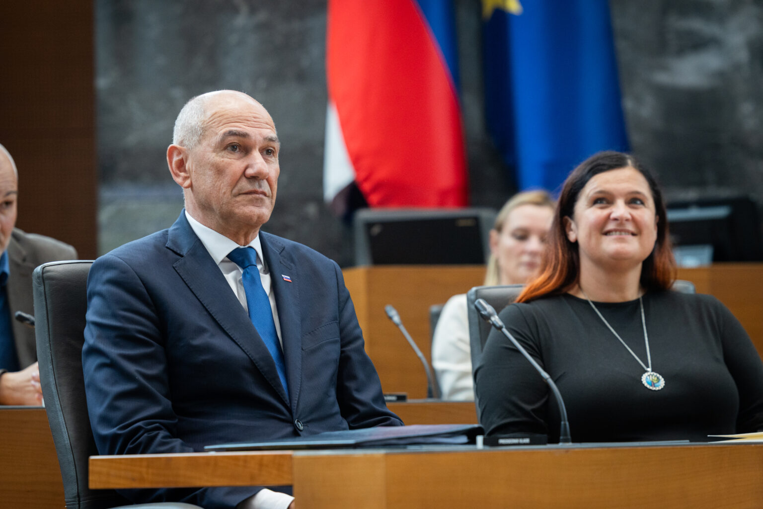 Cene goriv spremenjene, Janša: blokada zakona podražila energente