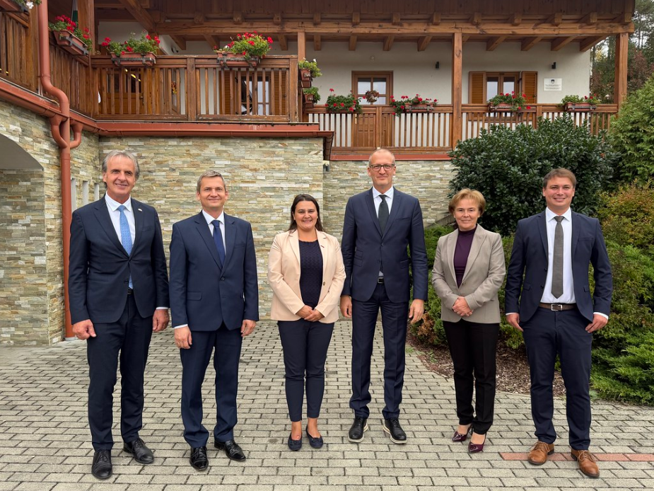 Ministra Slovenije in Madžarske obiskala narodni skupnosti obeh držav