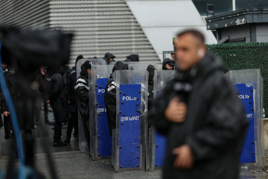 Erdoganova policija zasedla opozicijski medij