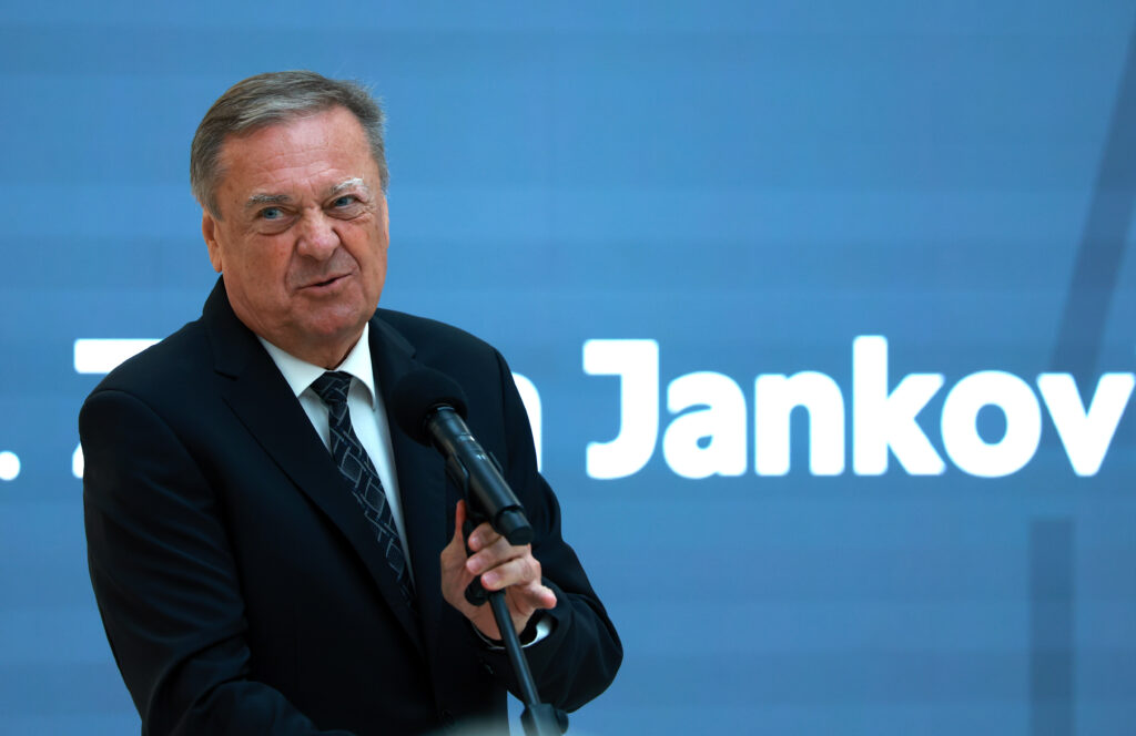 Prim. Janez Remškar, dr. med.: Prekinimo županovanje g. Jankovića