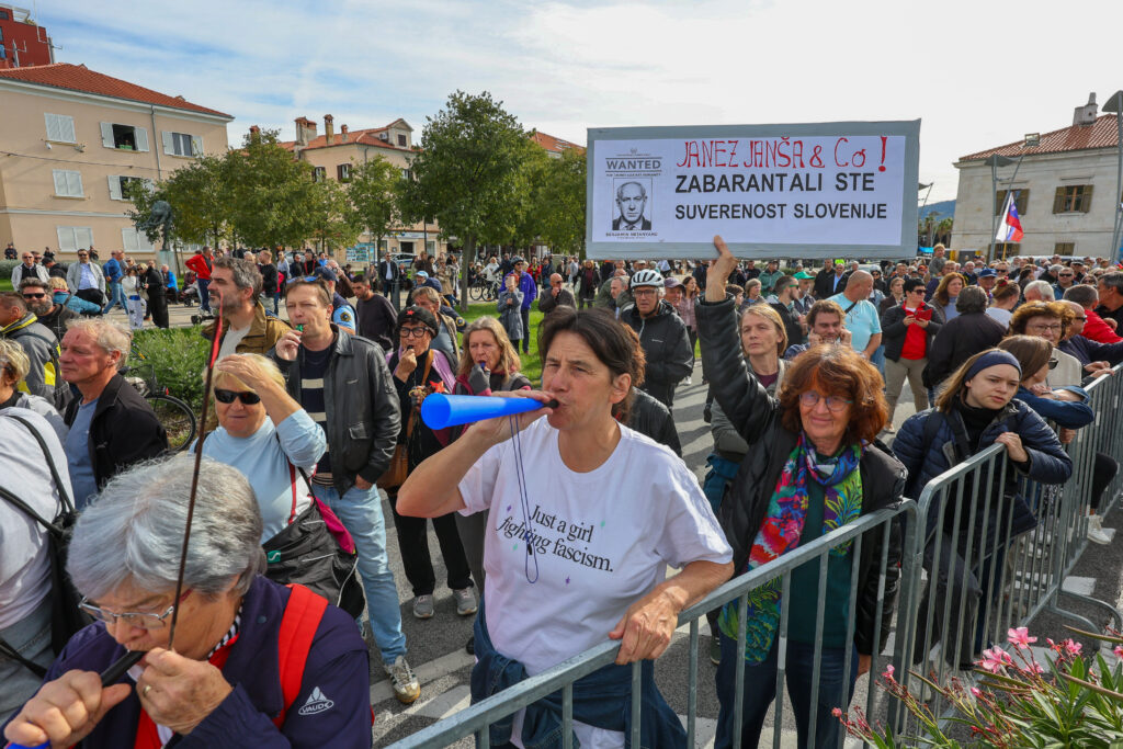 Vročekrvna levičarka v Kopru prejela 1750 evrov kazni