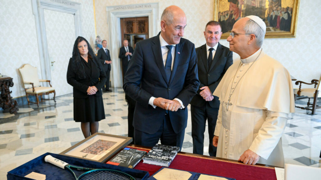 Premier Janša pri papežu: zahvala za mir in moralne smernice, ko starega reda ni več