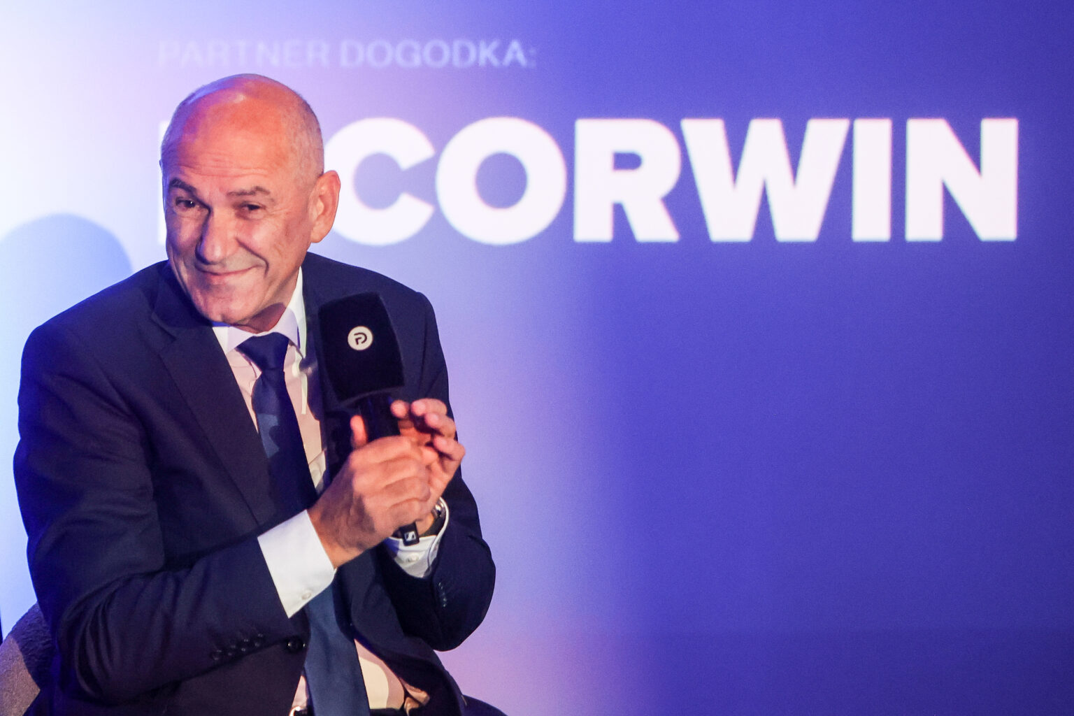 Janša prijavljen zaradi volilnega molka, napovedal davčne spremembe