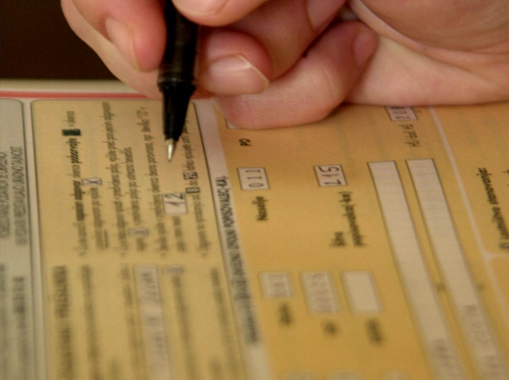 Popis brez narodnosti in vere zamegljuje sliko: Janša obljublja oboje, kmalu
